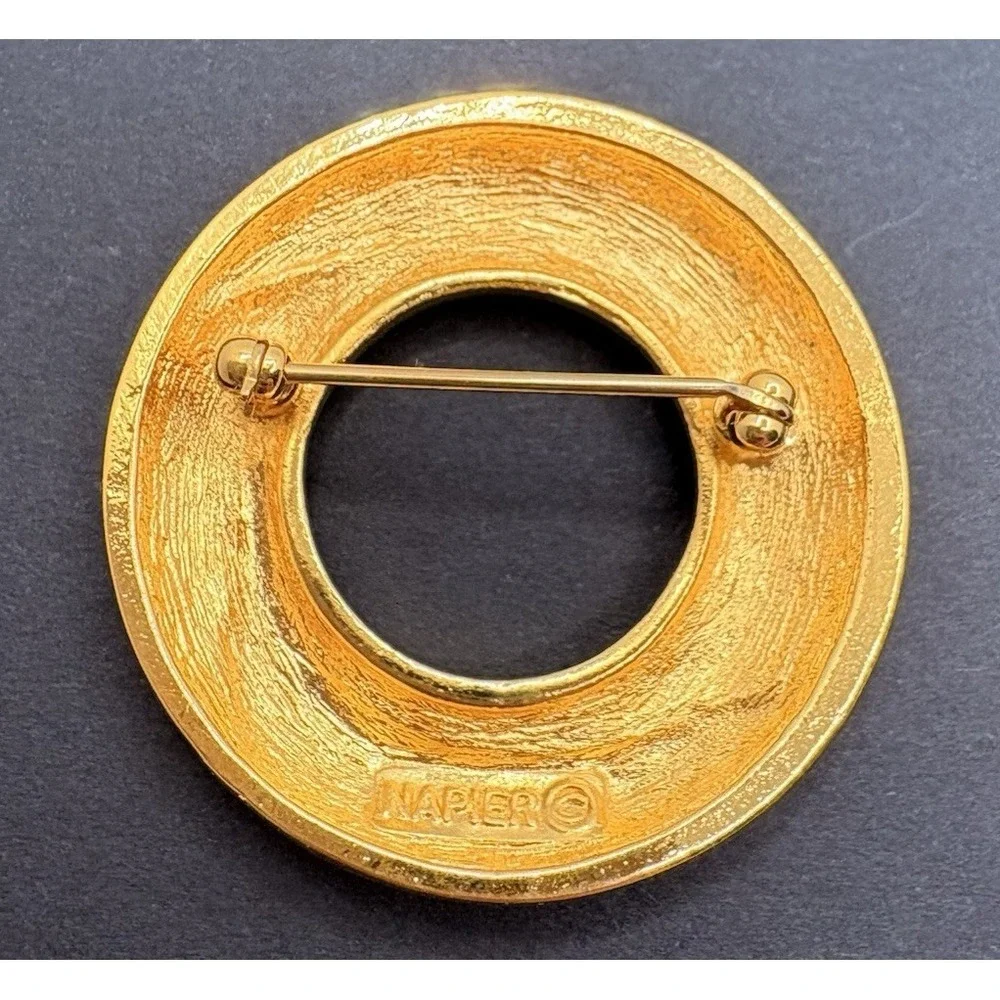 Vintage Napier Open Circle Twist Brooch Rhinestones Black‎ Enamel Gold Tone
